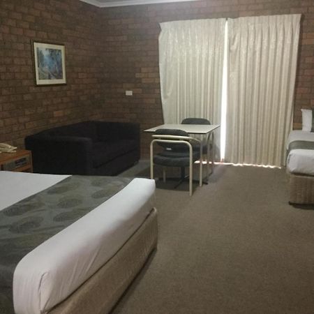 Sportslander Motor Inn Moama Buitenkant foto