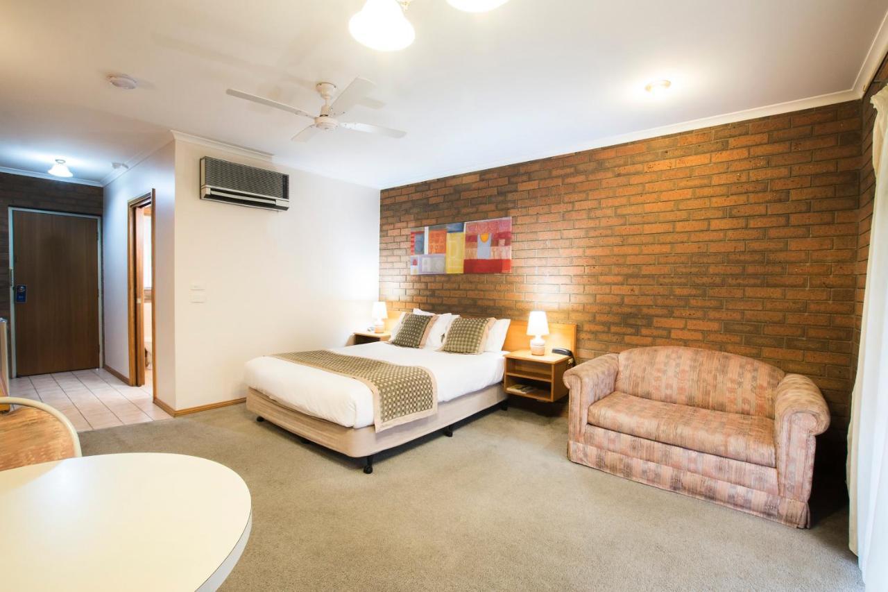 Sportslander Motor Inn Moama Buitenkant foto